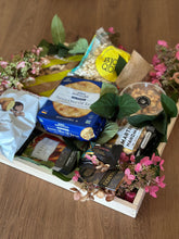 Load image into Gallery viewer, Grande Snacking Box
