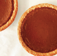 Load image into Gallery viewer, Four &amp; Twenty Blackbirds&#39; Brown Butter Pumpkin Pie
